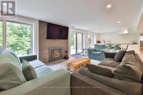 1355 Gatehouse Drive, Mississauga, ON - Indoor Photo Showing Living Room With Fireplace