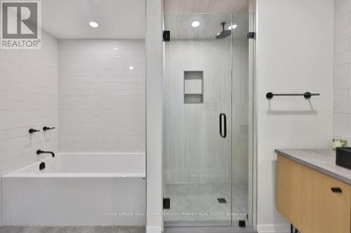 1355 Gatehouse Drive, Mississauga, ON - Indoor Photo Showing Bathroom