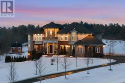 100 CHESSWOOD TRAIL  Hamilton, ON L8N 2Z7