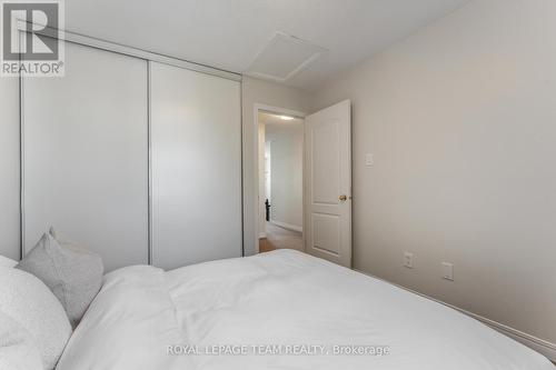 57 Redpath Drive, Ottawa, ON - Indoor Photo Showing Bedroom