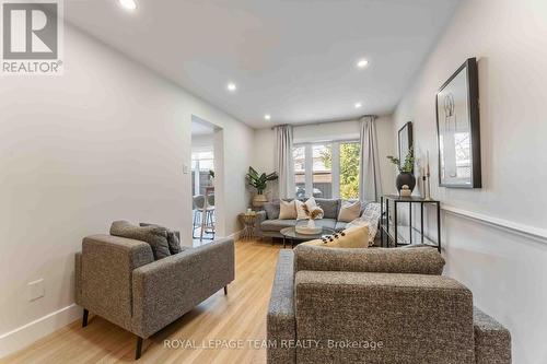 57 Redpath Drive, Ottawa, ON - Indoor Photo Showing Living Room