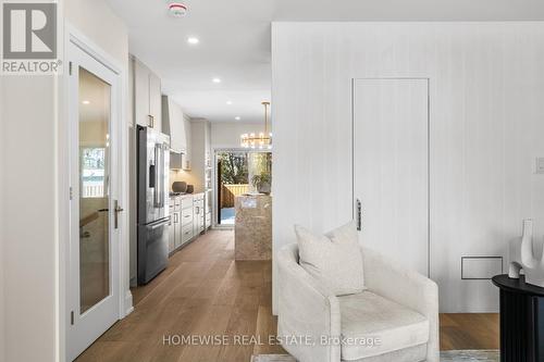 306 Manor Road E, Toronto, ON - Indoor