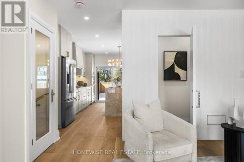 306 Manor Road E, Toronto, ON - Indoor