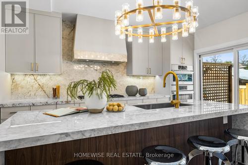 306 Manor Road E, Toronto, ON - Indoor Photo Showing Kitchen With Upgraded Kitchen