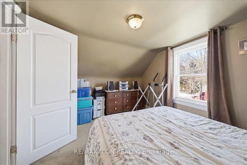 547 Wellington Street N, Kitchener, ON - Indoor Photo Showing Bedroom