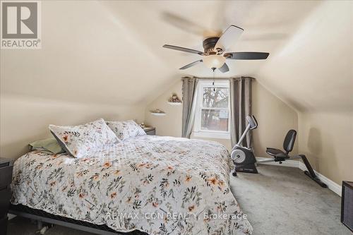 547 Wellington Street N, Kitchener, ON - Indoor Photo Showing Bedroom