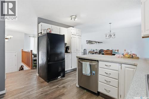 3317 Eagle Crescent, Prince Albert, SK - Indoor Photo Showing Kitchen