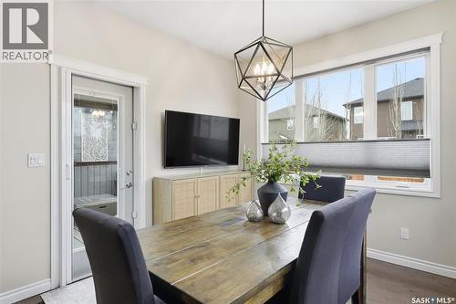 1015 Muzyka Road, Saskatoon, SK - Indoor Photo Showing Dining Room
