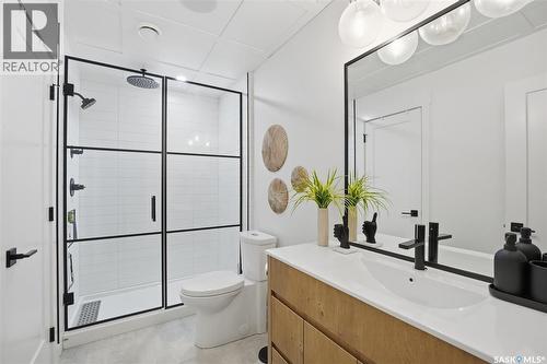1015 Muzyka Road, Saskatoon, SK - Indoor Photo Showing Bathroom
