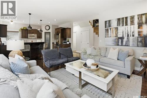 1015 Muzyka Road, Saskatoon, SK - Indoor Photo Showing Living Room
