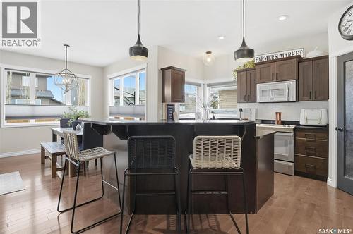 1015 Muzyka Road, Saskatoon, SK - Indoor Photo Showing Kitchen With Upgraded Kitchen