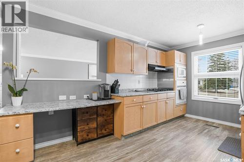83 Carter Crescent, Regina, SK - Indoor Photo Showing Kitchen