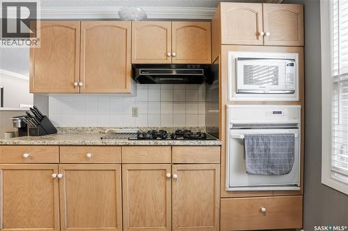 83 Carter Crescent, Regina, SK - Indoor Photo Showing Kitchen