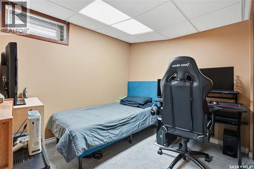 83 Carter Crescent, Regina, SK - Indoor Photo Showing Bedroom