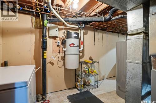 83 Carter Crescent, Regina, SK - Indoor Photo Showing Basement