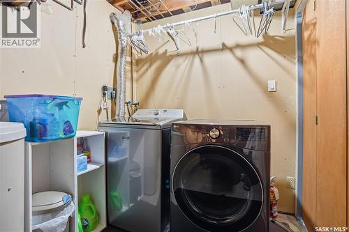 83 Carter Crescent, Regina, SK - Indoor Photo Showing Laundry Room