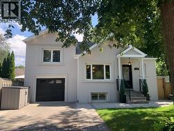 205 PRINCE EDWARD Drive S  Toronto, ON M8Y 3X1