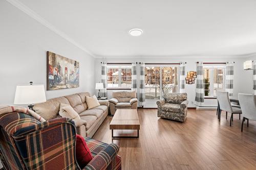 Living room - 2646 Rue Schulz, Saint-Jérôme, QC - Indoor Photo Showing Living Room