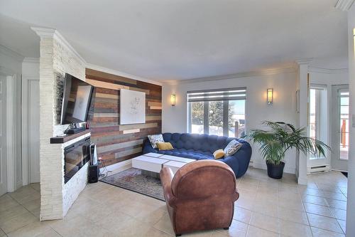 Salon - 955 Rue Charest, Val-D'Or, QC - Indoor Photo Showing Living Room