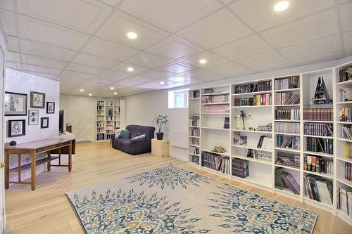 Salle familiale - 955 Rue Charest, Val-D'Or, QC - Indoor