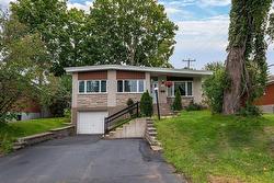 13255 Rue Huntington  Montréal (Pierrefonds-Roxboro), QC H8Z 1G3