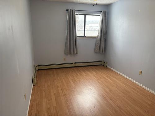 103-1108 23Rd Avenue, Cranbrook, BC - Indoor Photo Showing Other Room