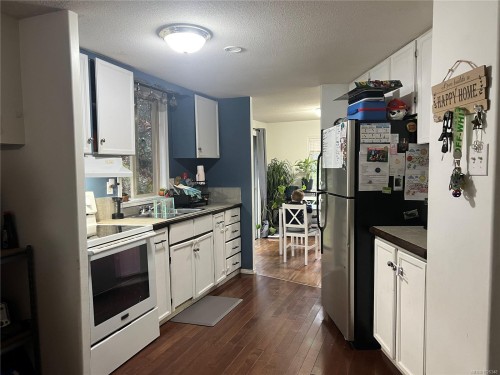 997 Cedar Rd, Nanaimo, BC 