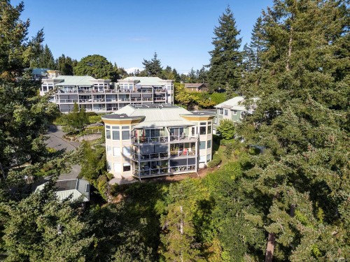 206-2275 Comox Ave, Comox, BC - Outdoor With View