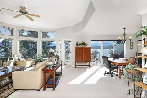 206-2275 Comox Ave, Comox, BC - Indoor