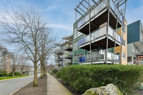 402-797 Tyee Rd  Victoria, BC V9A 7R4