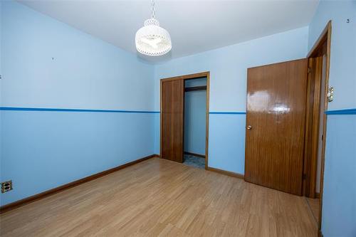 893 Jefferson Ave, Winnipeg, MB 