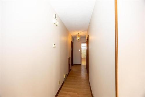 893 Jefferson Ave, Winnipeg, MB 