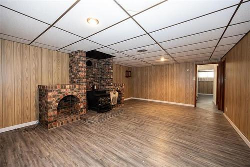 893 Jefferson Ave, Winnipeg, MB 