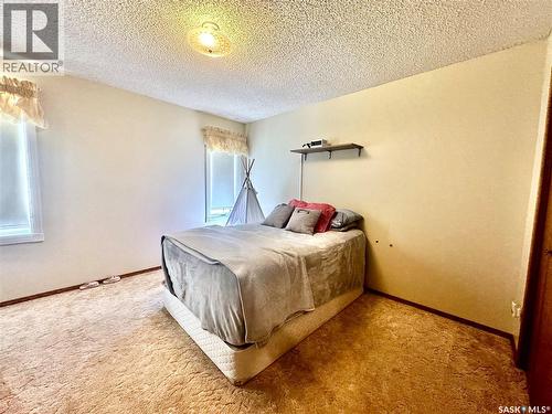 404 Darlington Street E, Yorkton, SK - Indoor Photo Showing Bedroom