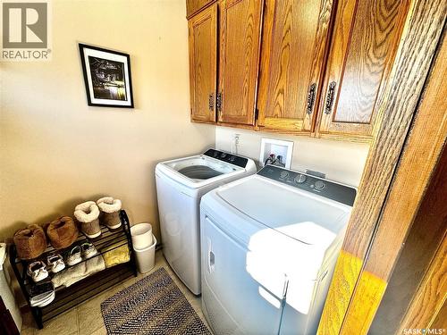 404 Darlington Street E, Yorkton, SK - Indoor Photo Showing Laundry Room