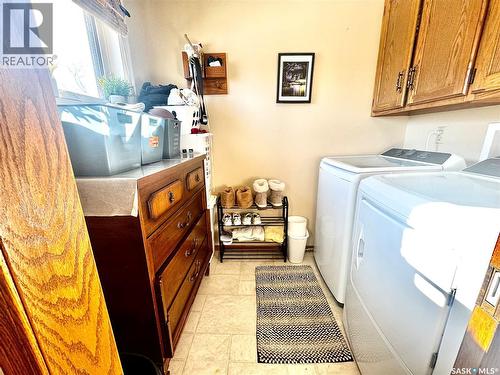 404 Darlington Street E, Yorkton, SK - Indoor Photo Showing Laundry Room