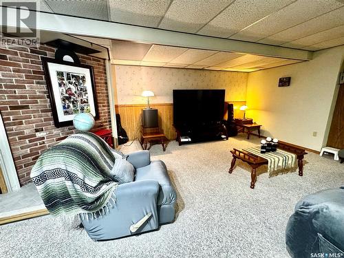 404 Darlington Street E, Yorkton, SK - Indoor