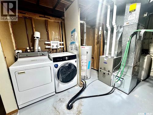 404 Darlington Street E, Yorkton, SK - Indoor Photo Showing Laundry Room