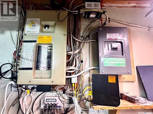 404 Darlington Street E, Yorkton, SK - Indoor