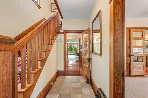 Hall d'entrée/Vestibule - 41 Rue Mountain, Sutton, QC - Indoor Photo Showing Other Room