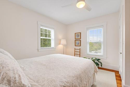 Chambre à coucher - 41 Rue Mountain, Sutton, QC - Indoor Photo Showing Bedroom
