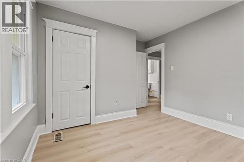 88 Gage Avenue S, Hamilton, ON - Indoor Photo Showing Other Room