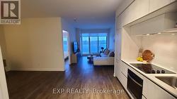 610 - 6 DAVID EYER ROAD  Richmond Hill, ON L4S 1M4