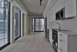 1405 - 284 KING STREET E  Toronto, ON M5A 1K4