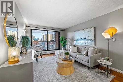 603, 1011 12 Avenue, Calgary, AB - Indoor Photo Showing Living Room