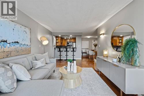 603, 1011 12 Avenue, Calgary, AB - Indoor Photo Showing Living Room