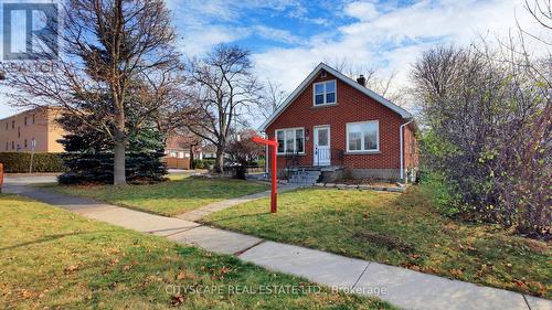 39 Woodward Avenue, Brampton, ON - Outdoor