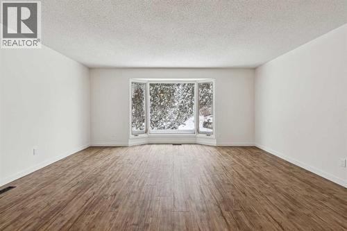 220 Templeby Place Ne, Calgary, AB - Indoor