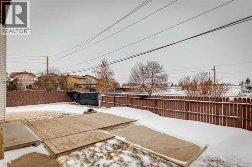 220 Templeby Place Ne, Calgary, AB - Outdoor