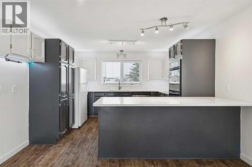 220 Templeby Place Ne, Calgary, AB - Indoor Photo Showing Kitchen